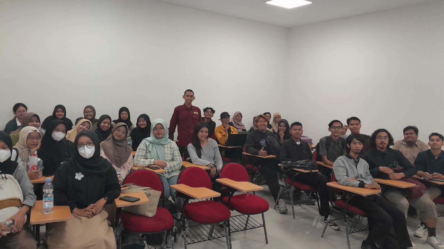 Workshop Pengenalan Aplikasi LaTeX untuk Penulisan Ilmiah